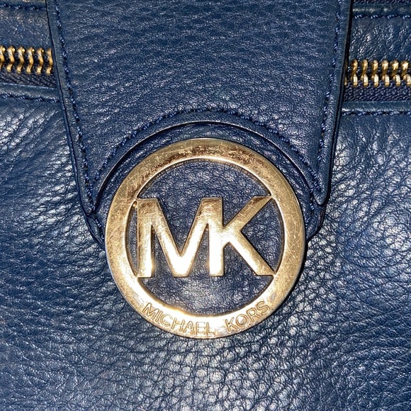 Michael Kor’s purse - Picture 2 of 8